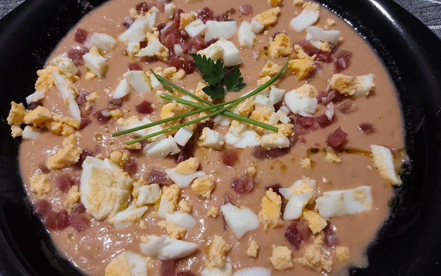 Salmorejo with ham and boiled egg