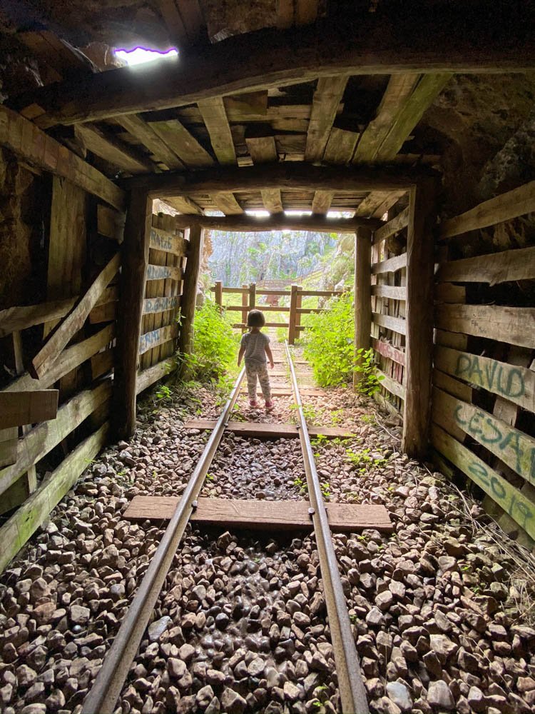 girl inside the old mine
