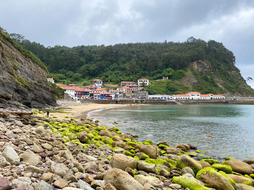 Tazones beach